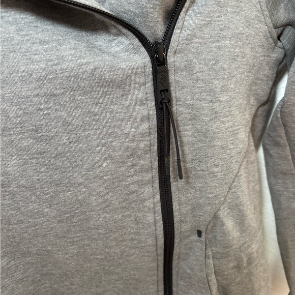 Nike women’s tech fleece cape - Picture 9 of 9